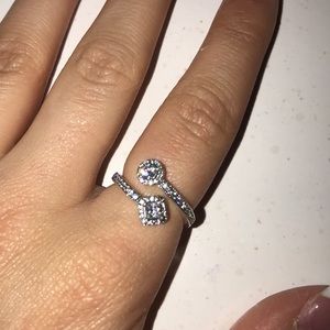 Pandora Ring
